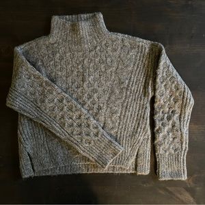 Abercrombie & Fitch Cozy Gray Sweater